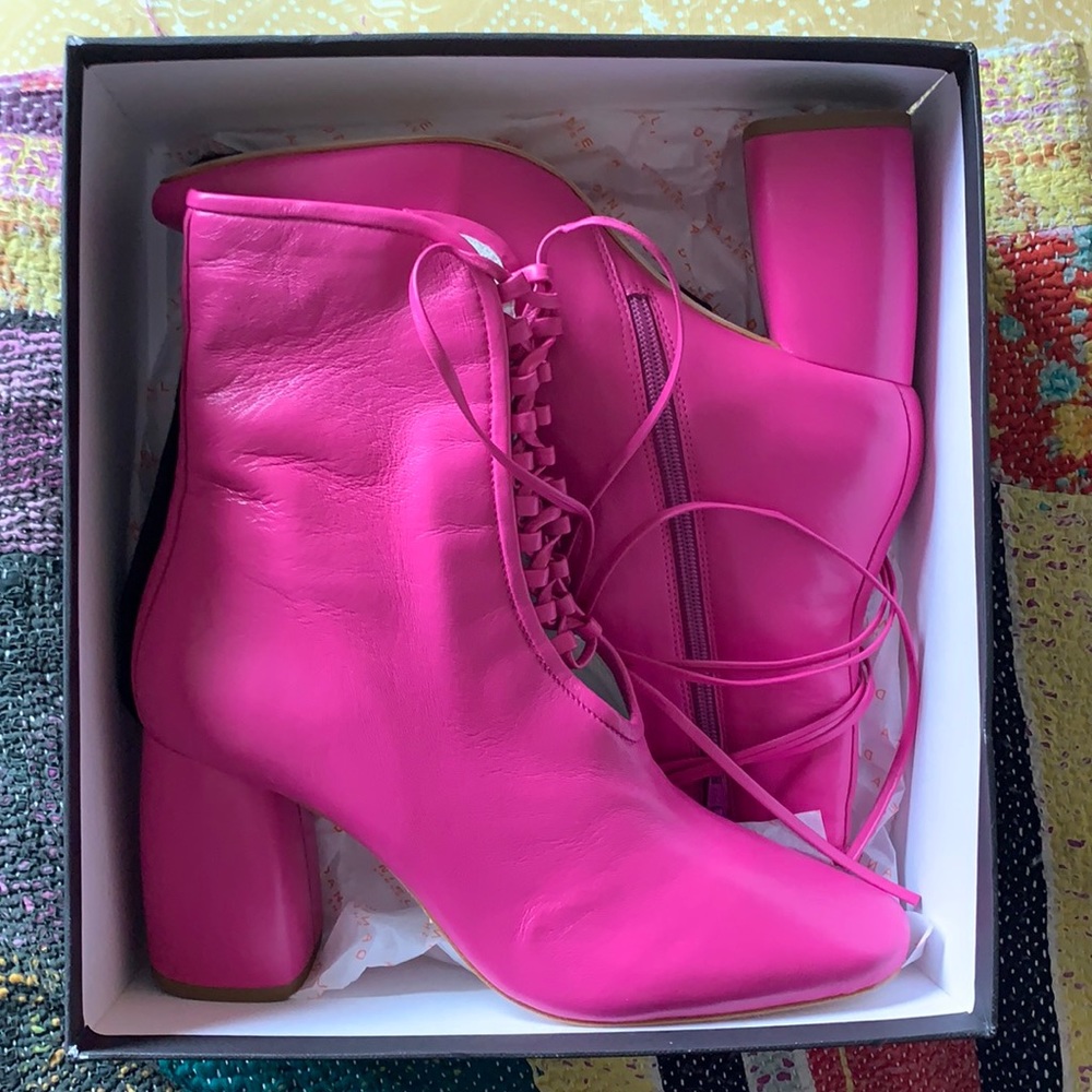 Gorgeous Daniella Shevel BellaDonna boot.